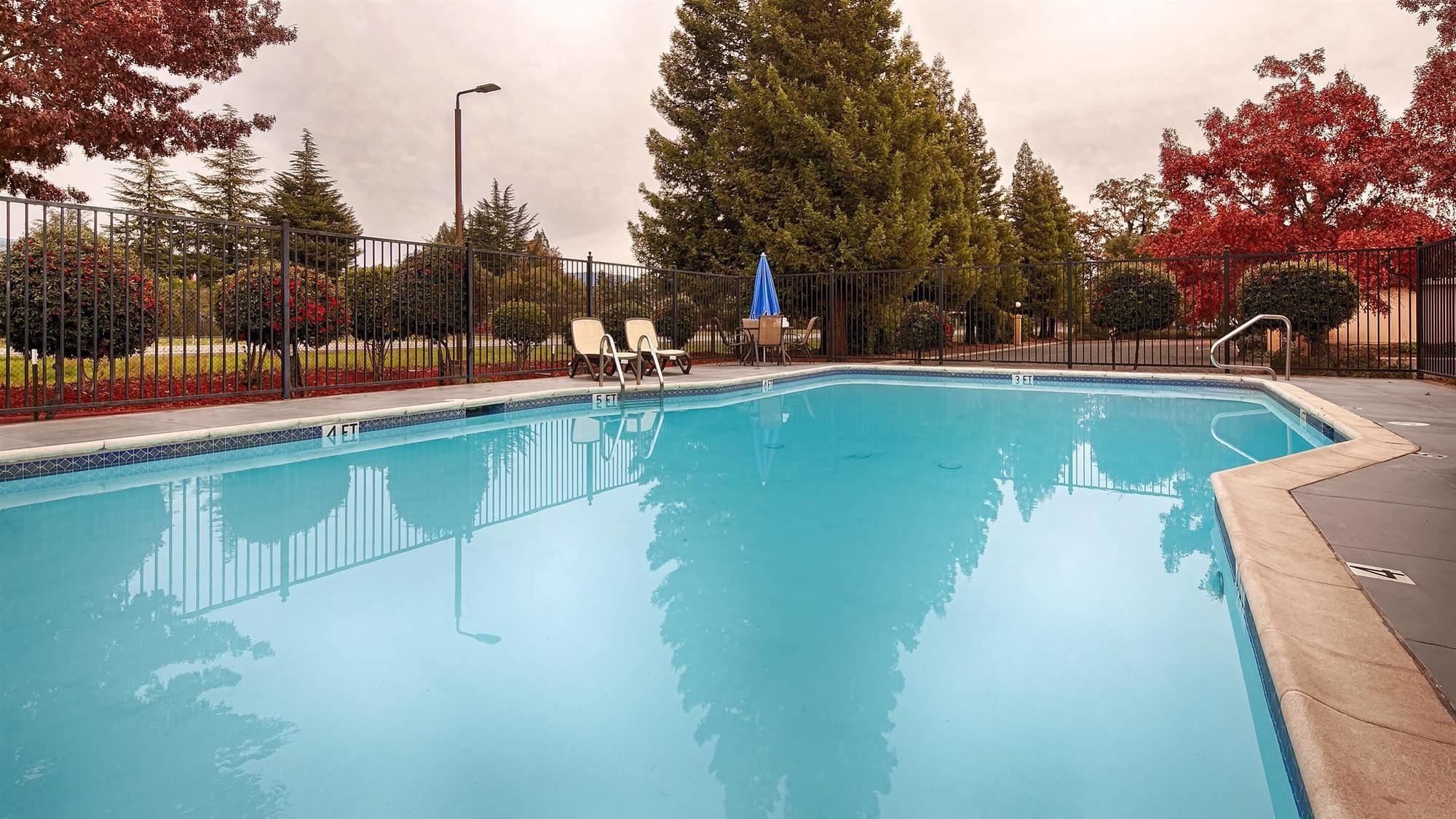 Best Western Orchard Inn Ukiah Eksteriør billede